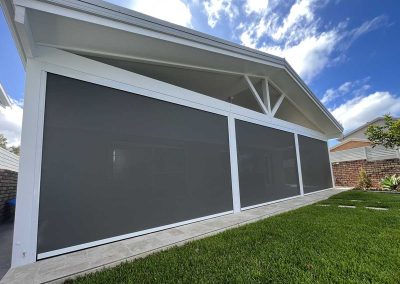 closed zipscreen outdoor blind sydney